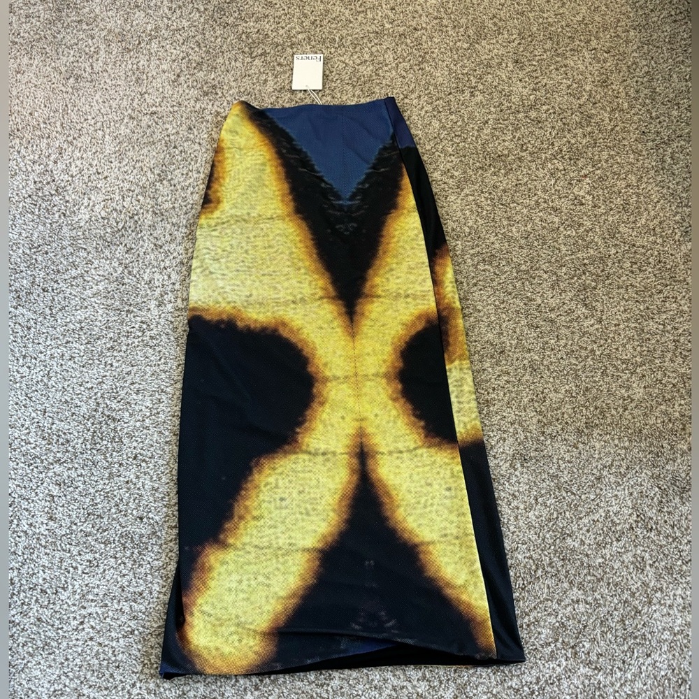 Feners Tu x Mi Night skirt